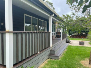 BLACK DUCK SHACK -Dog friendly -Red Rocks Beach